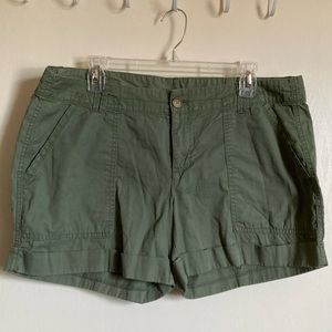 *Old Navy Ferns Worth Army Green Size 12 Utility Shorts #MBG